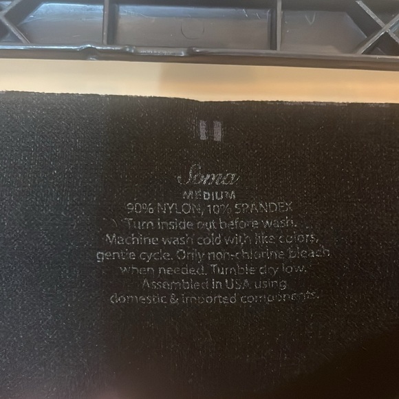 Soma Black and dark grey Leggings w/ Textured animal print Pattern size medium - Picture 4 of 9